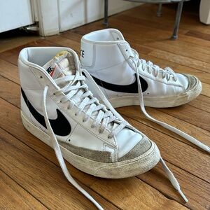 Nike Blazer Mid ‘77 Womens